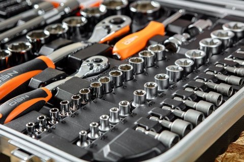 WALIZKA ELEKTRYKA 108 SZTUK WALIZKA ELEKTRYKA 108 SZTUK