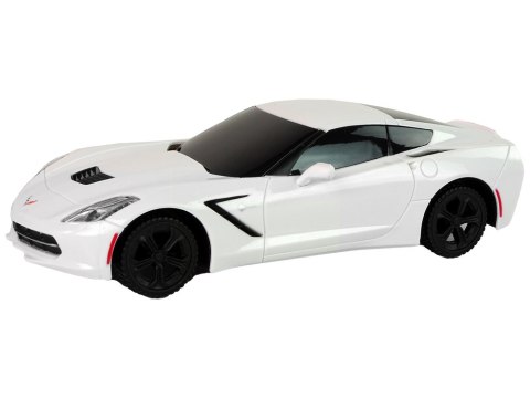Auto Sportowe Corvette C7 1:24 Białe Auto Sportowe Corvette C7 1:24 Białe