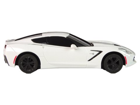 Auto Sportowe Corvette C7 1:24 Białe Auto Sportowe Corvette C7 1:24 Białe