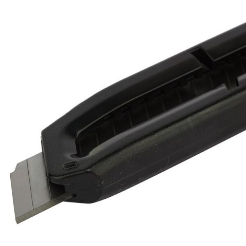 NÓŻ Z OSTRZEM ŁAMANYM 18MM NÓŻ Z OSTRZEM ŁAMANYM 18MM