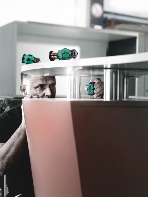 WKRĘTAK KRAFTFORM KOMPAKT STUBBY Z 6 BITAMI WKRĘTAK KRAFTFORM KOMPAKT STUBBY Z 6 BITAMI