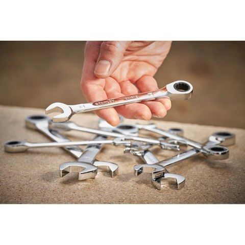 KLUCZ PŁASKO-OCZKOWY Z GRZECHOTKĄ 17 MM KLUCZ PŁASKO-OCZKOWY Z GRZECHOTKĄ 17 MM