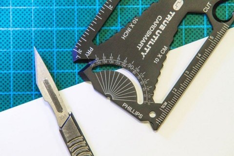 NARZĘDZIE WIELOFUNKCYJNE TRUE UTILITY CARDSMART, 30W1 NARZĘDZIE WIELOFUNKCYJNE TRUE UTILITY CARDSMART, 30W1