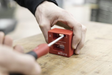 MAGNETYZER/DEMAGNETYZER MAGNETYZER/DEMAGNETYZER